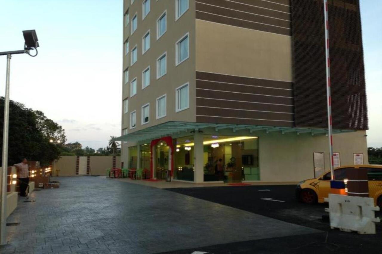 Caspari Hotel Тампин Экстерьер фото